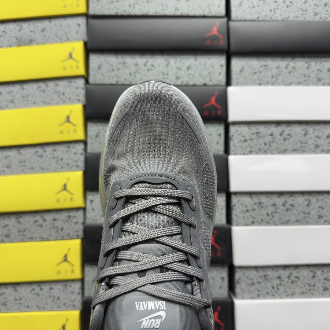 Nike Vomero Premium Isamaya Run Forever - Image 5