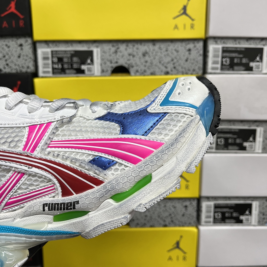Balenciaga BLCG Runner 7.5 - Image 9