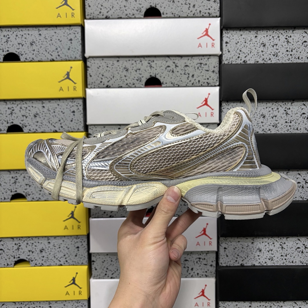 Balenciaga BLCG 3XL - Image 11