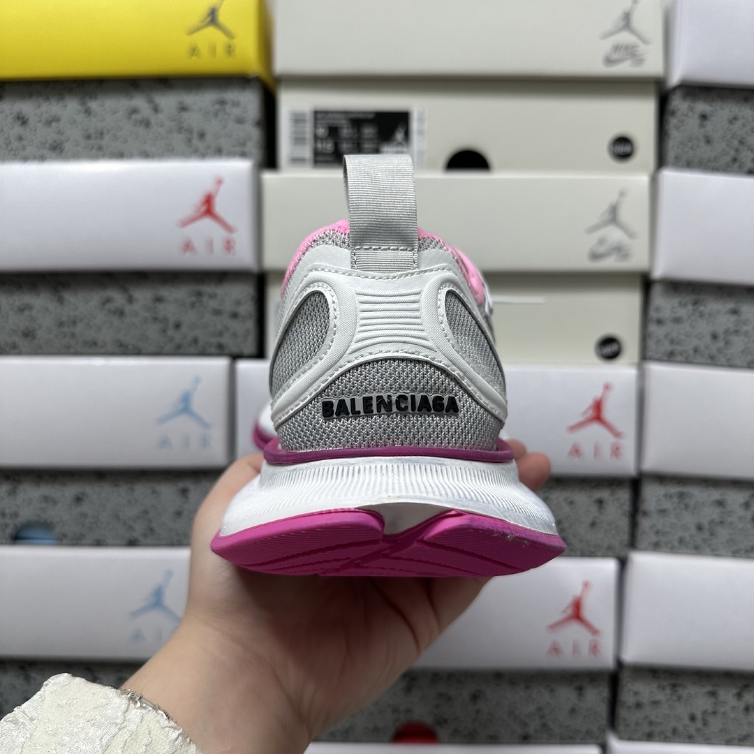 Balenciaga Circuit - Image 6