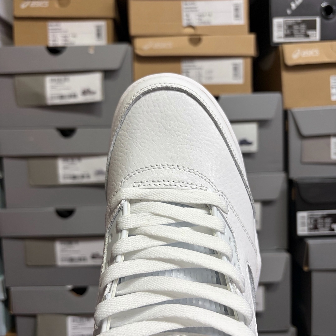Nike White Metallic - Image 5
