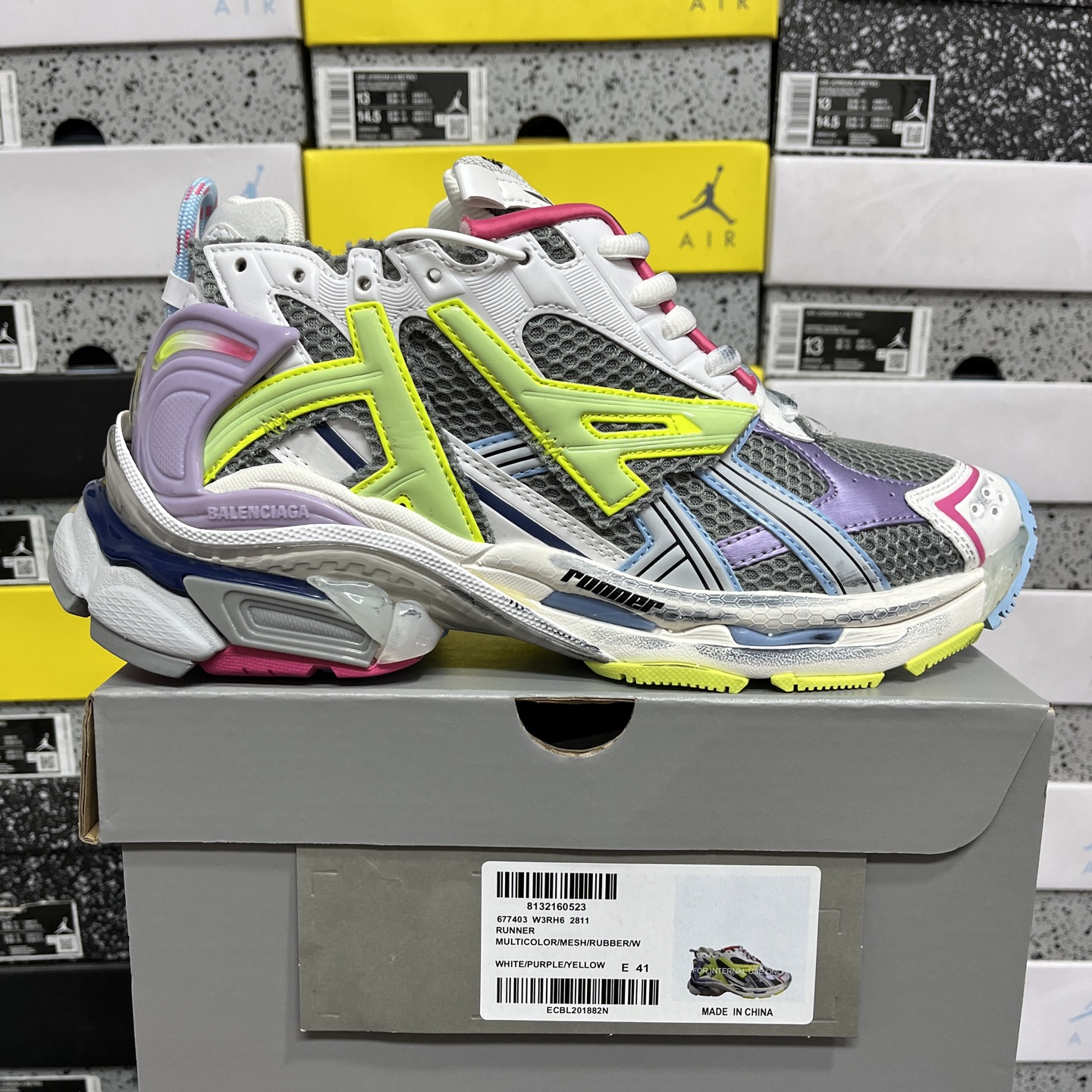 Balenciaga BLCG Runner 7.0 - Image 11