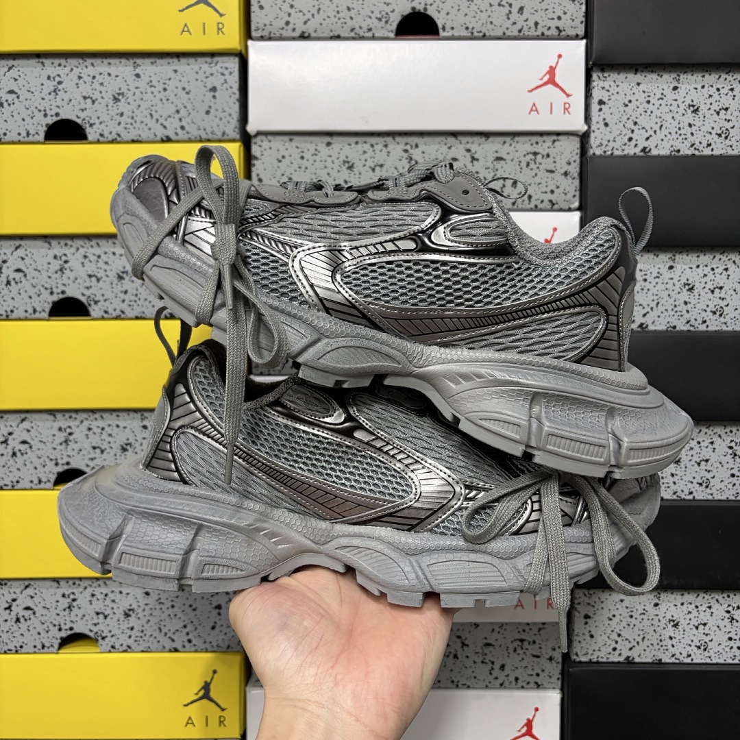 Balenciaga BLCG 3XL - Image 9