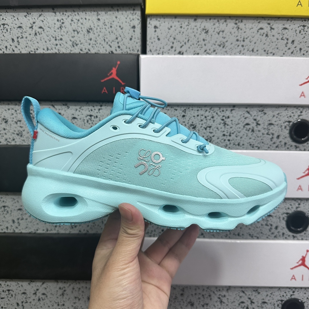 On Running Cloudsolo LOEWE Turquoise - Image 4