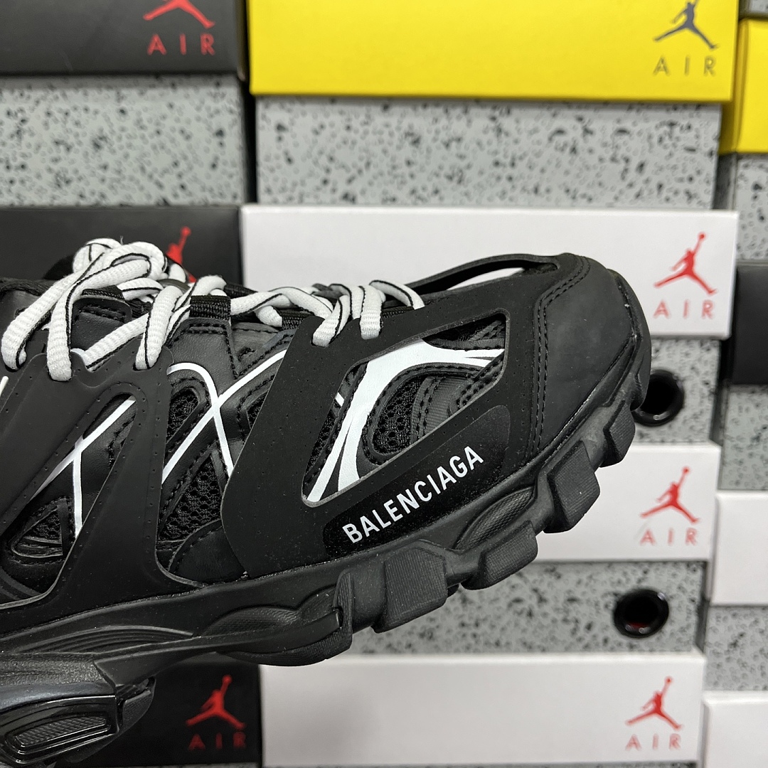 Balenciaga Track 2045 - Image 10