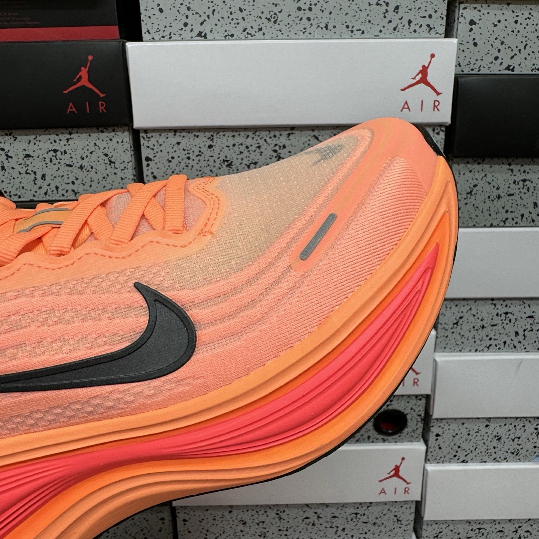 Nike Zoom Vomero - Image 2