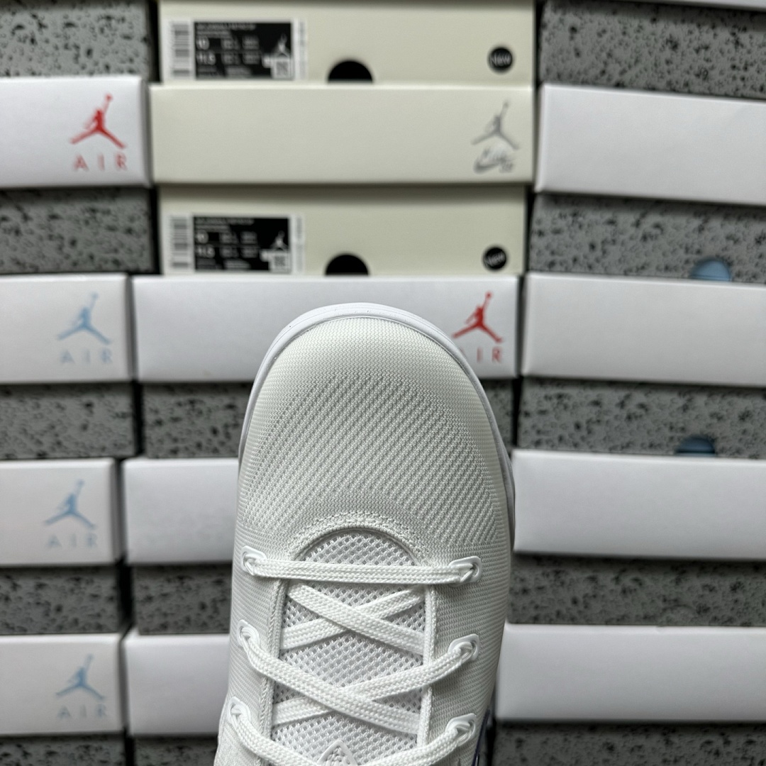 Nike Kobe 9 Elite Low EM Protro White Court Purple ZK9 - Image 9