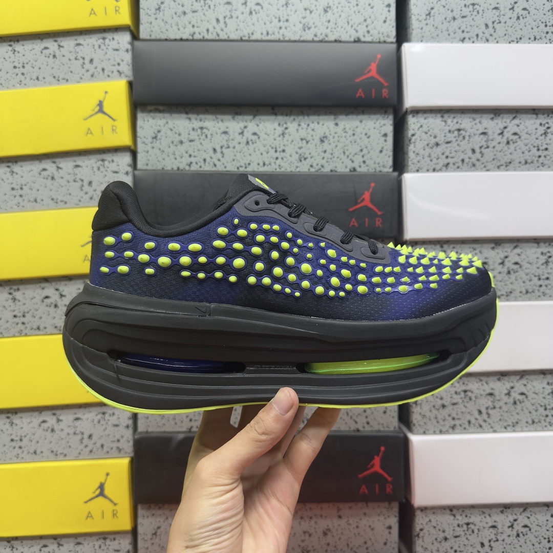 Nike Vomero Premium QS Black Volt Glow - Image 9