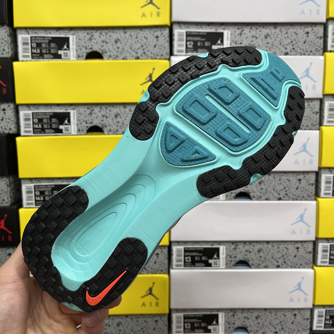 Nike Zoom Vomero - Image 3