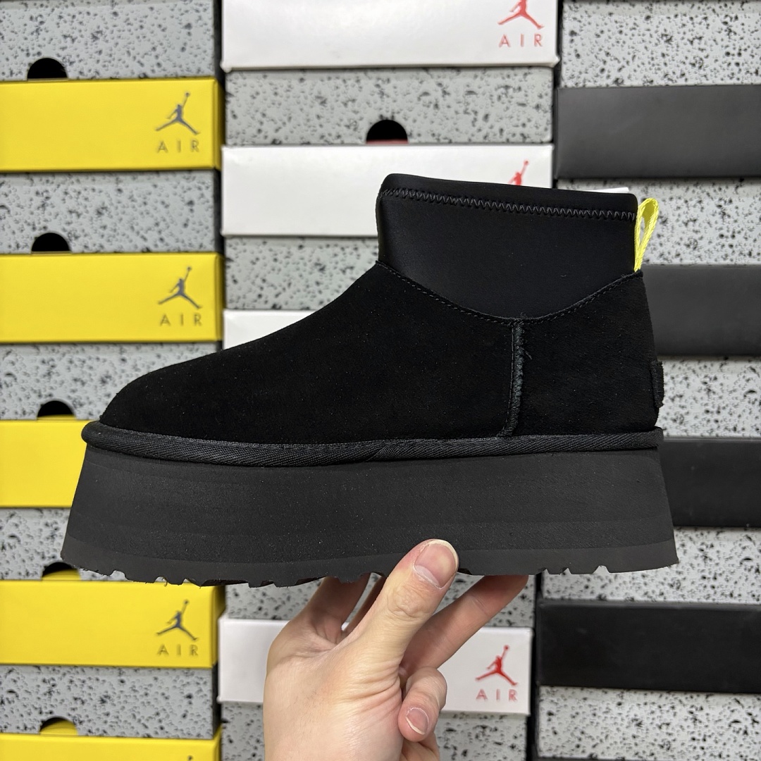 UGG Classic Mini Dipper Boot Black -817 - Image 7