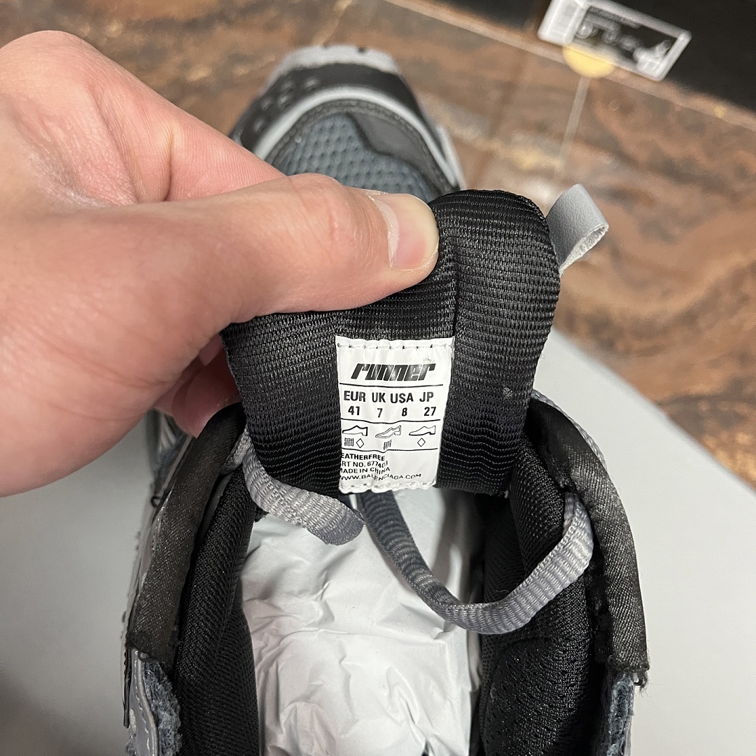 Balenciaga BLCG Runner 7.0 - Image 10