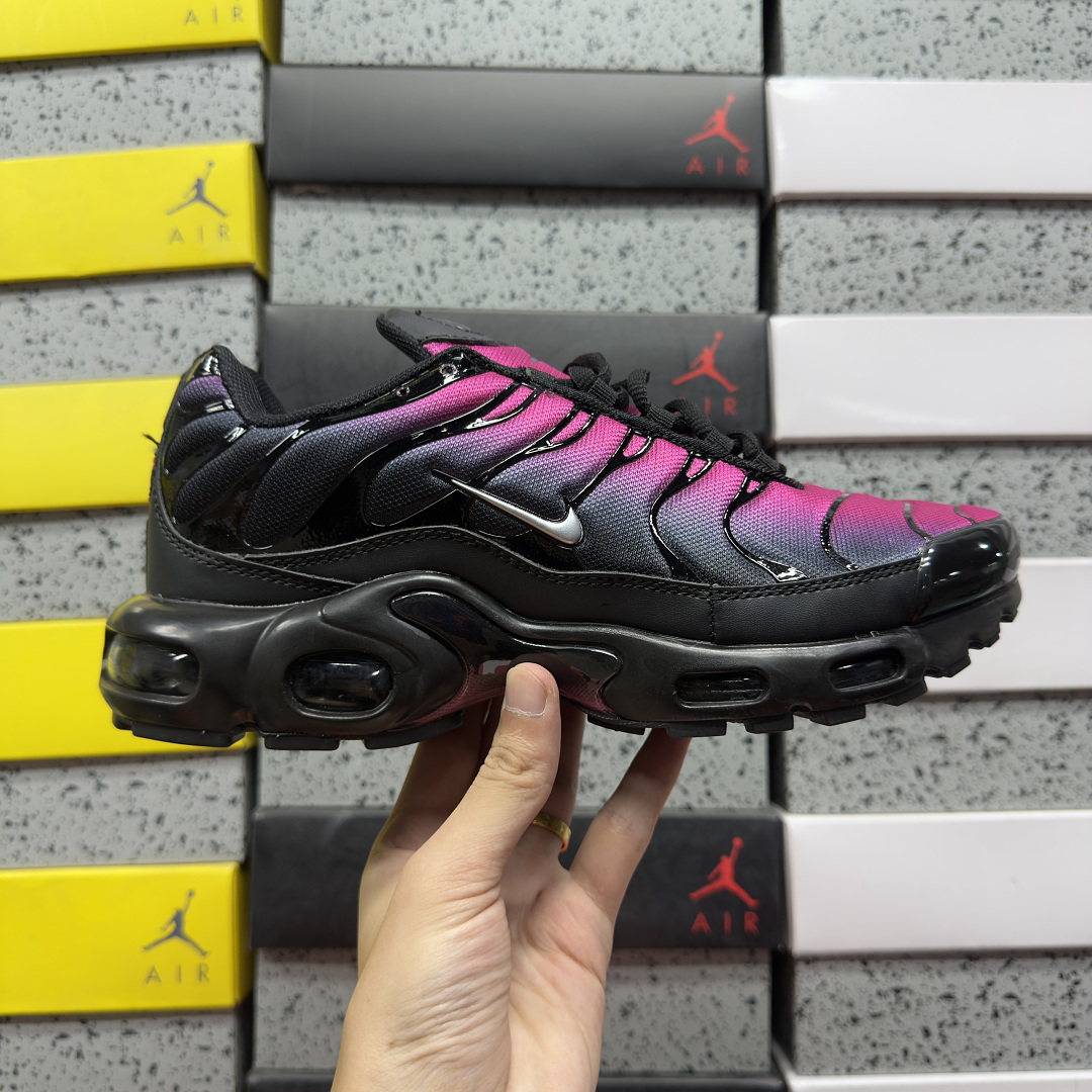 Nike Air Max Plus (Black Pink) - Image 2