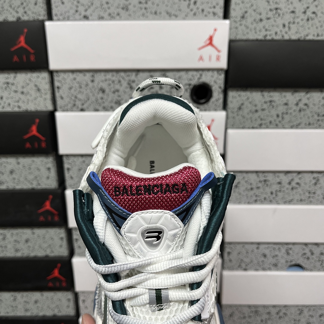 Balenciaga BLCG Runner 7.5 - Image 3