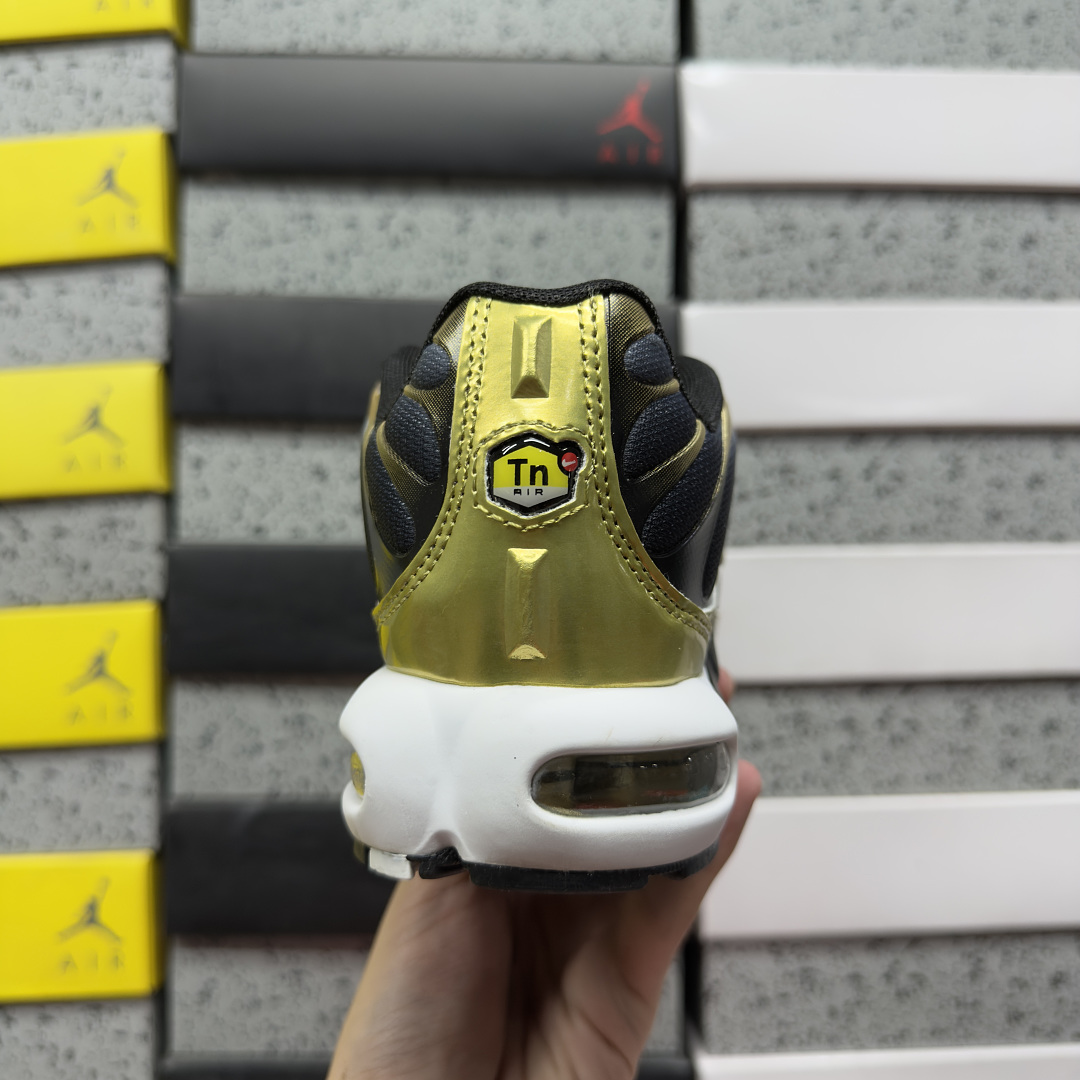 Nike Air Max Plus - Image 6