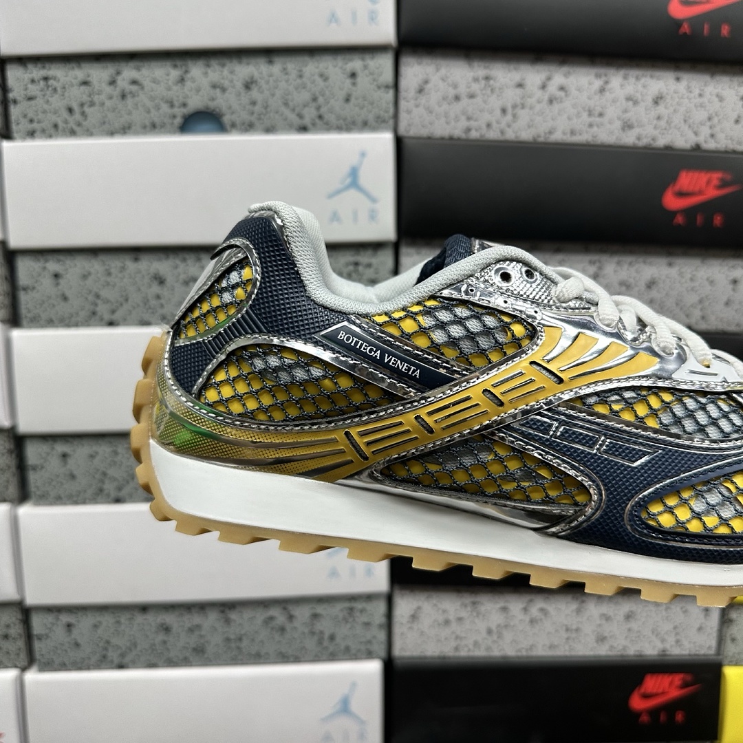 Bottega Veneta Orbit Surf Vapor - Image 5