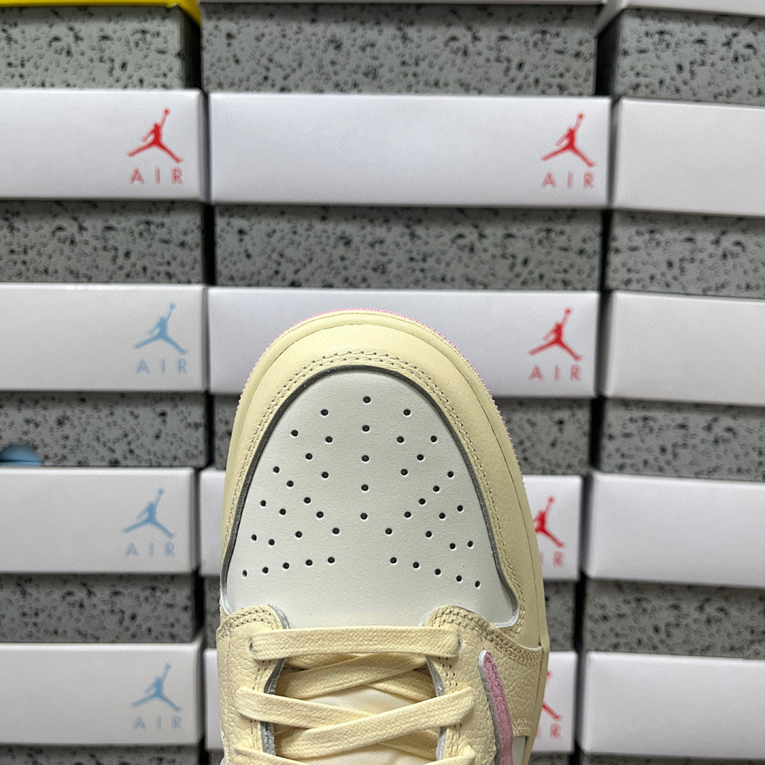 Nike Jordan 1 Retro Low OG SP Travis Scott Shy (Pink) - Image 6