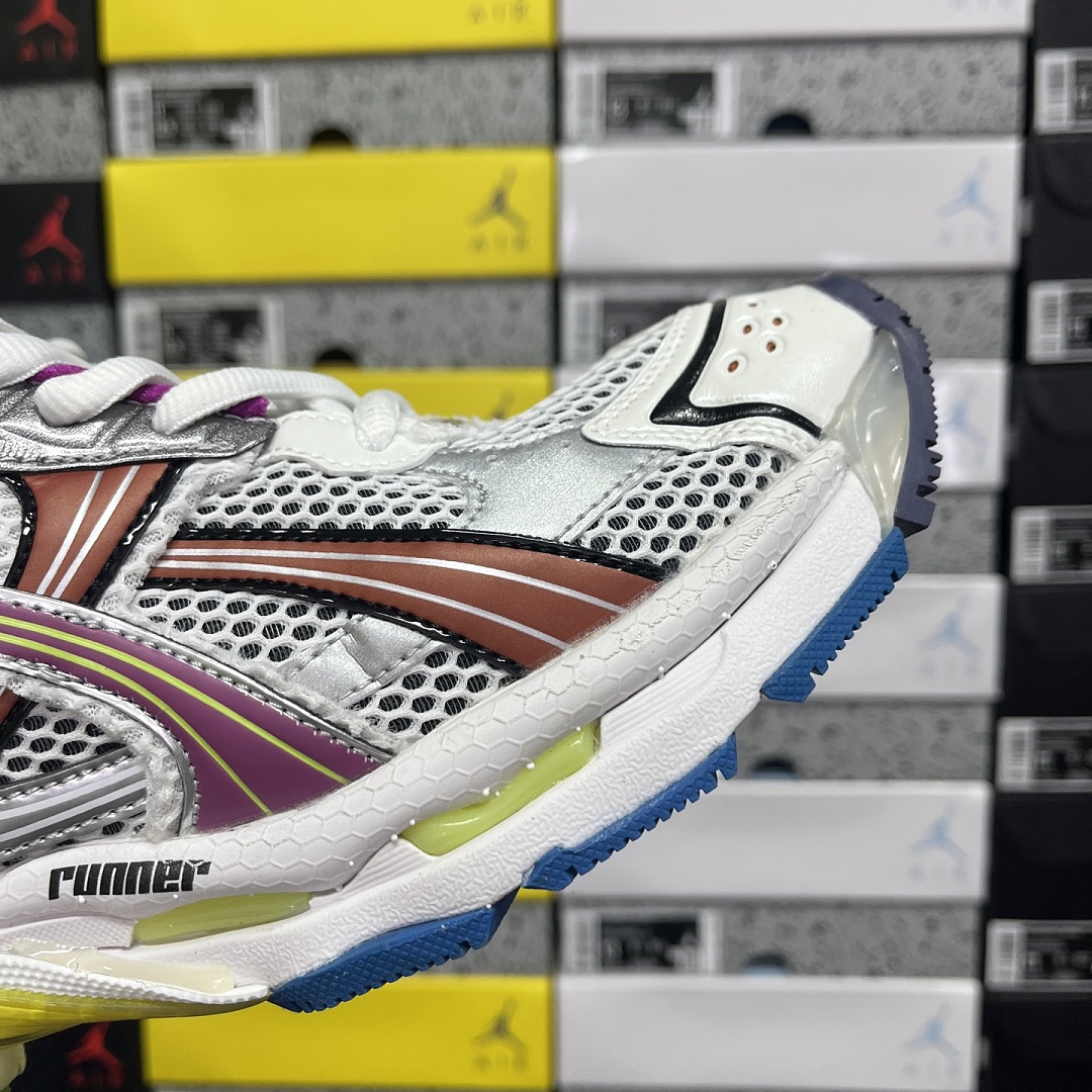 Balenciaga BLCG Runner 7.5 - Image 5