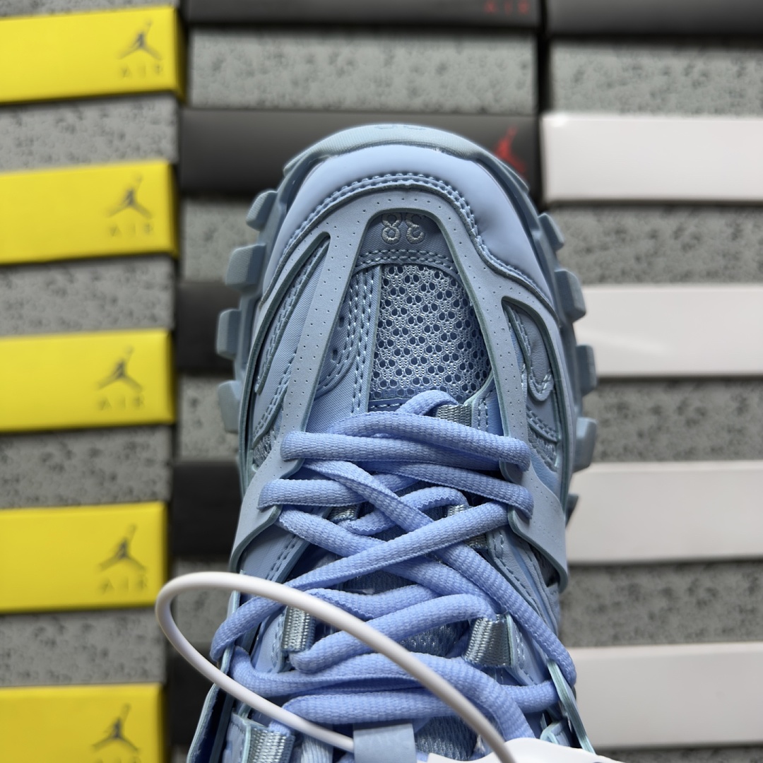Balenciaga BLCG Track LED 3.0 (Blue) - Image 4