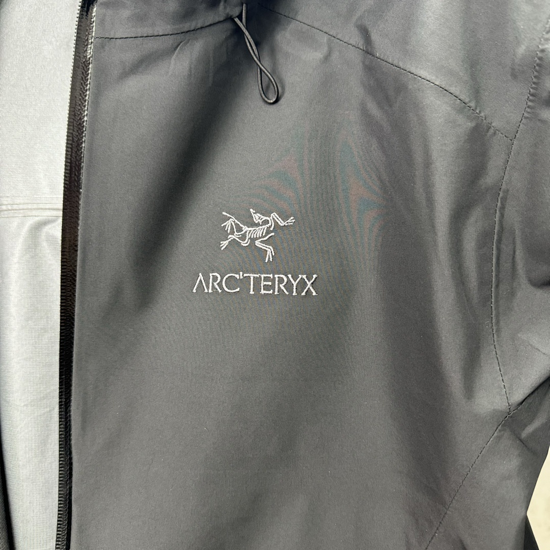Arc'teryx Beta LT Jacket (Black) - Image 16