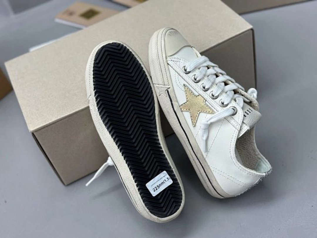 Golden Goose Deluxe Brand - Image 5