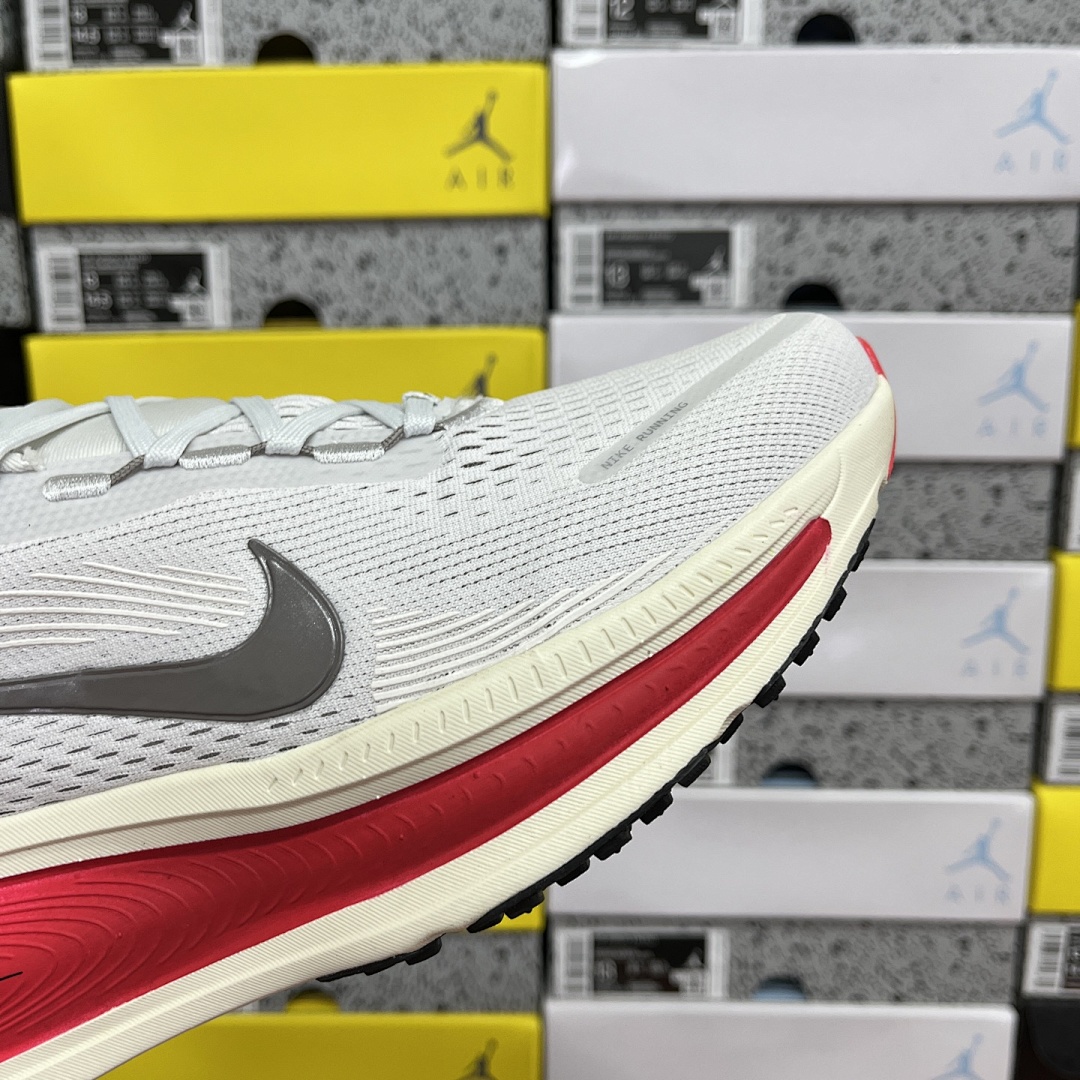 Nike Zoom Vomero - Image 10