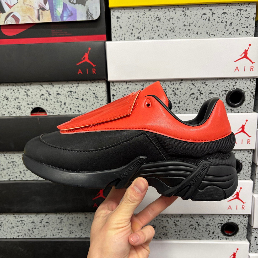 On Running Raf Simons Antei Low Top - Image 2