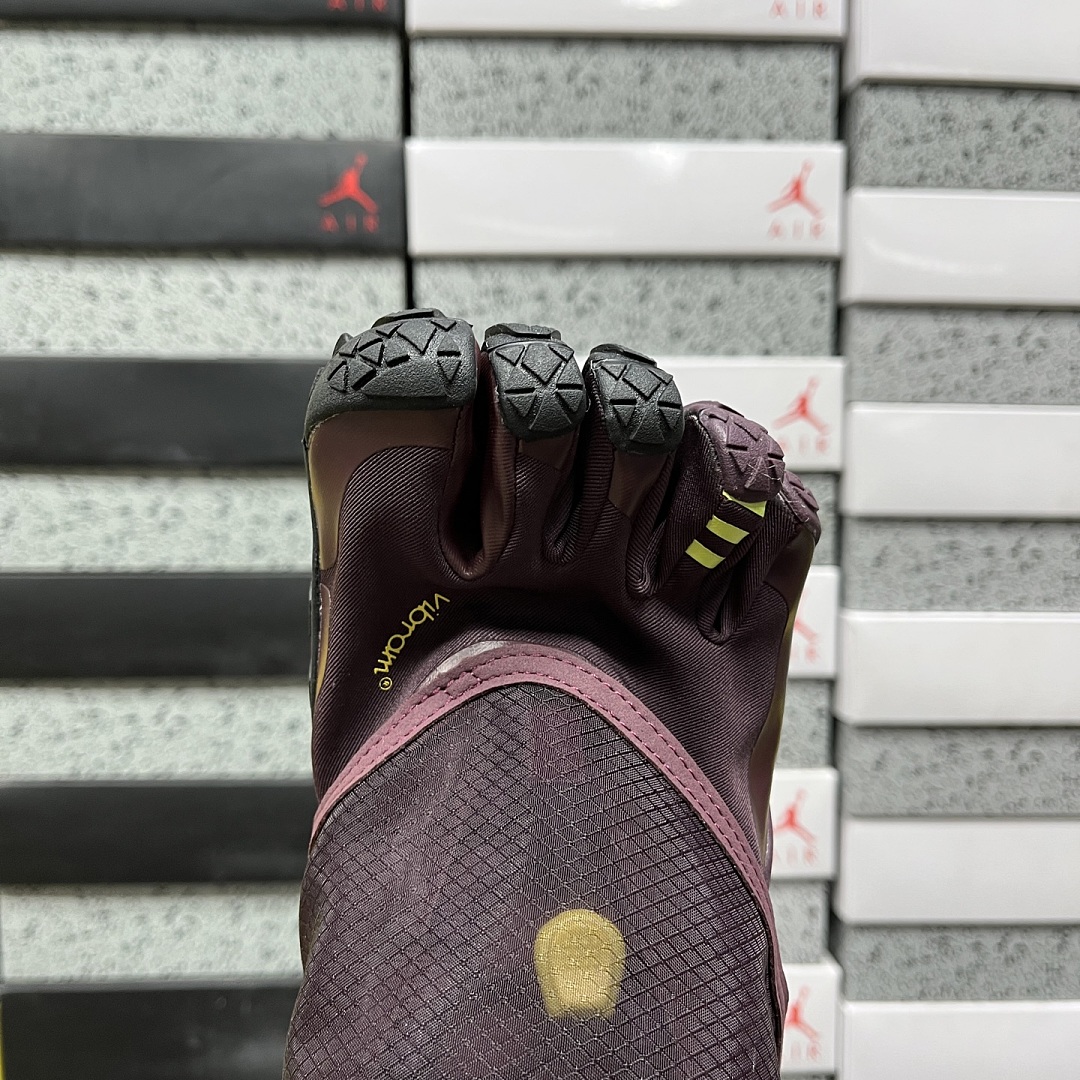 Suicoke Finger Chukka Boot - Image 4