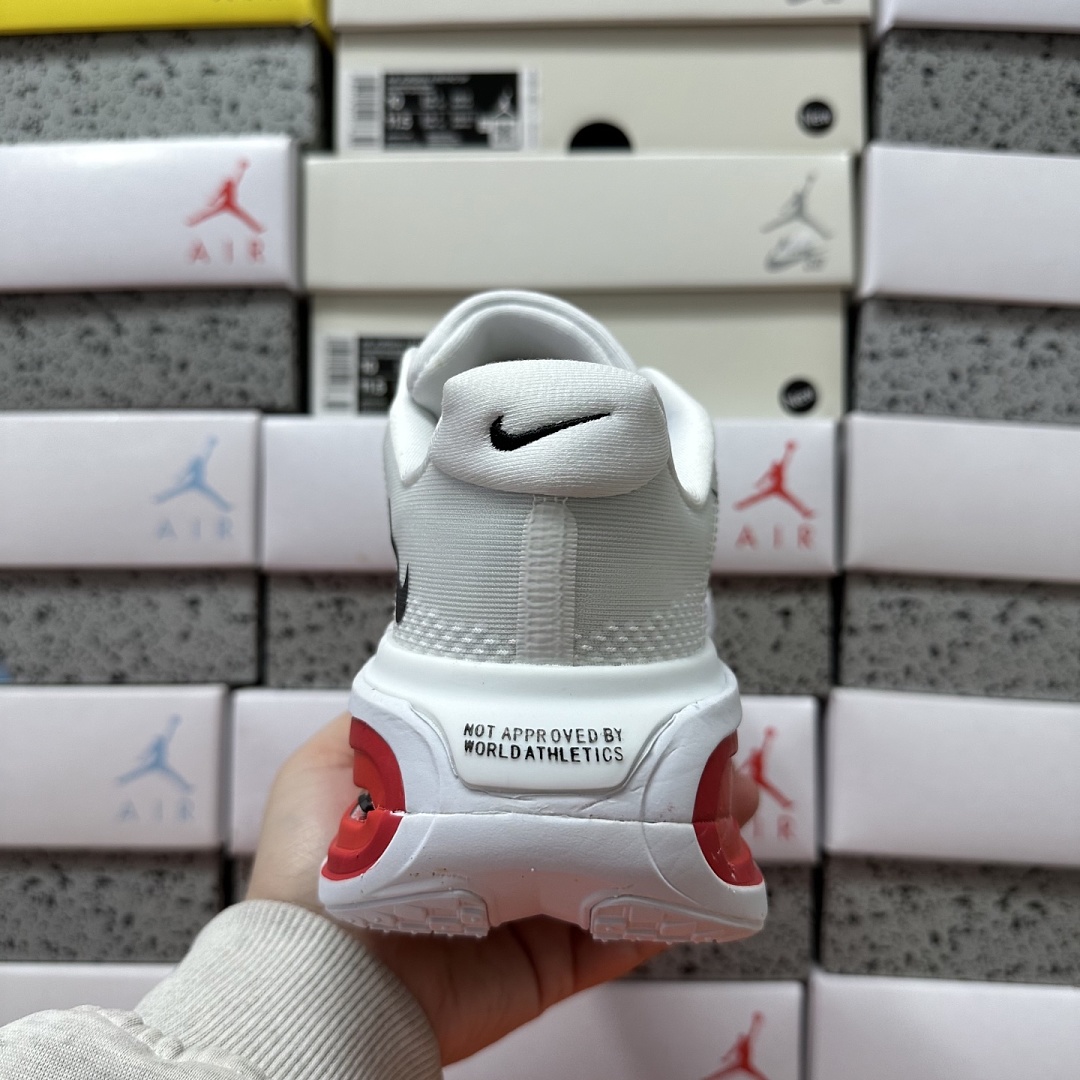 Nike Vomero Premium HQ2050-218 - Image 6