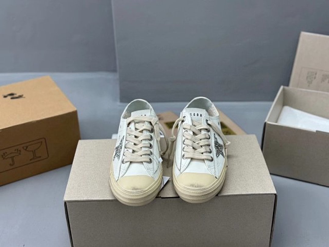 Golden Goose Deluxe Brand - Image 2