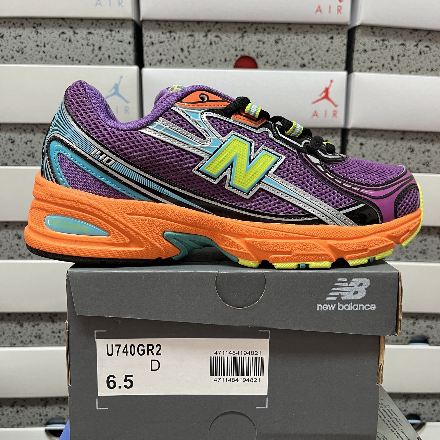 New Balance 740V2 - Image 10