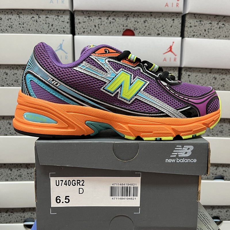 New Balance 740V2