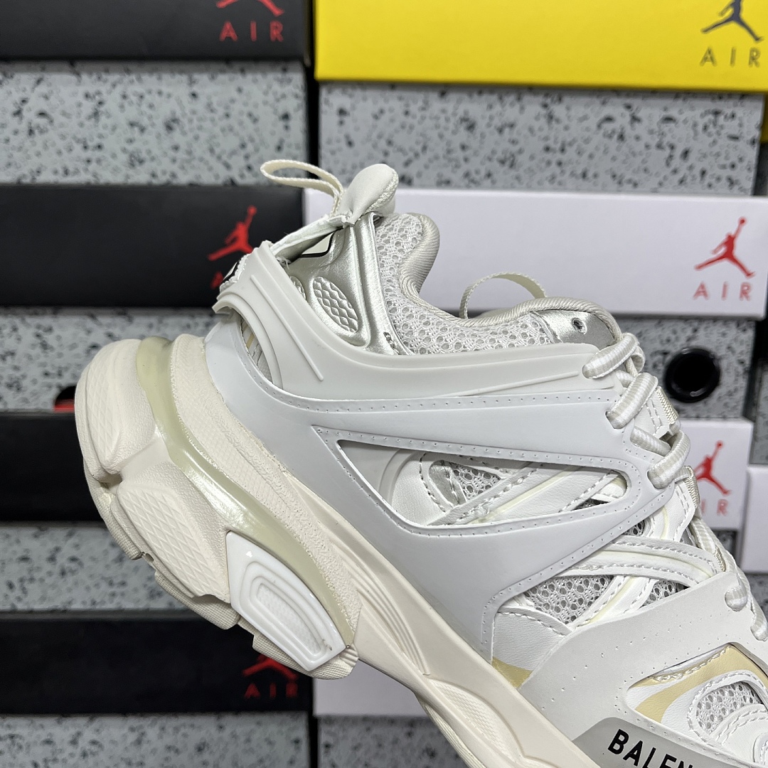 Balenciaga Track 6059 - Image 10