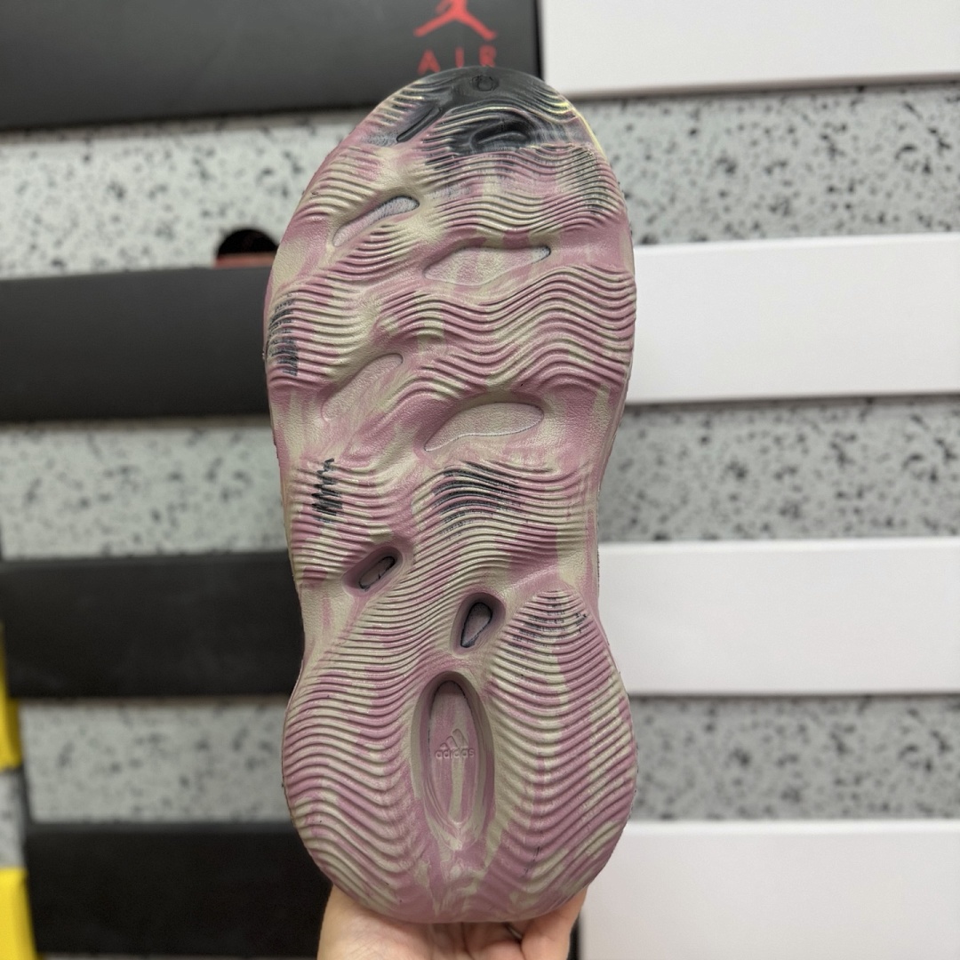 Adidas Slide/Foam Runner - Image 56