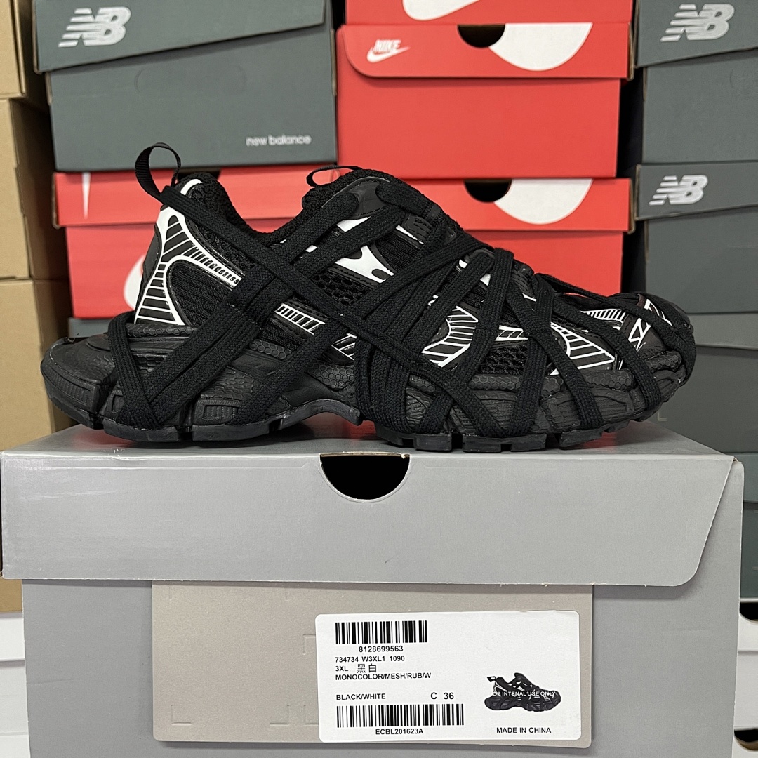 Balenciaga 3XL Extreme Lace - Image 17
