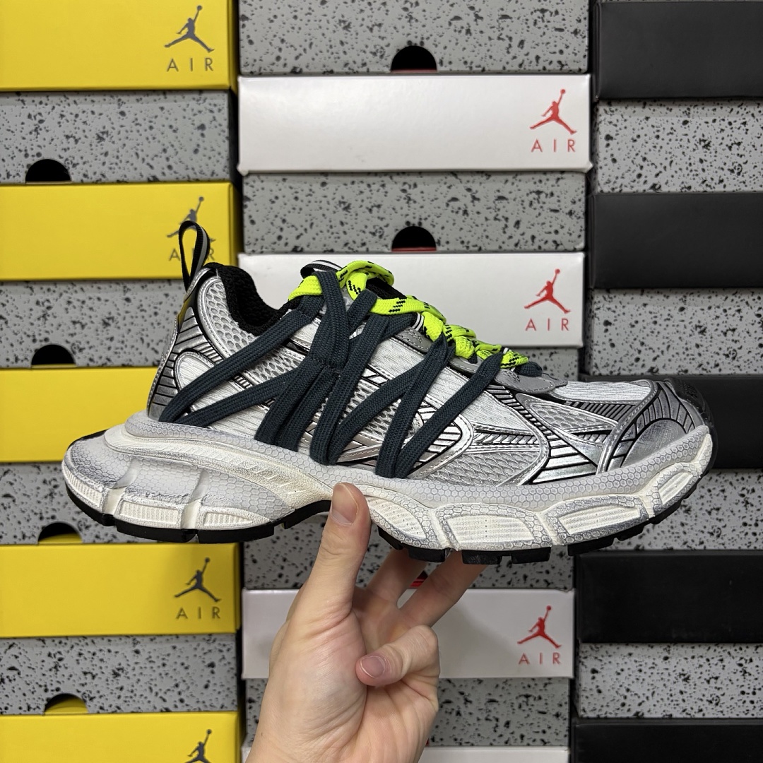 Balenciaga 3Xl - Image 6