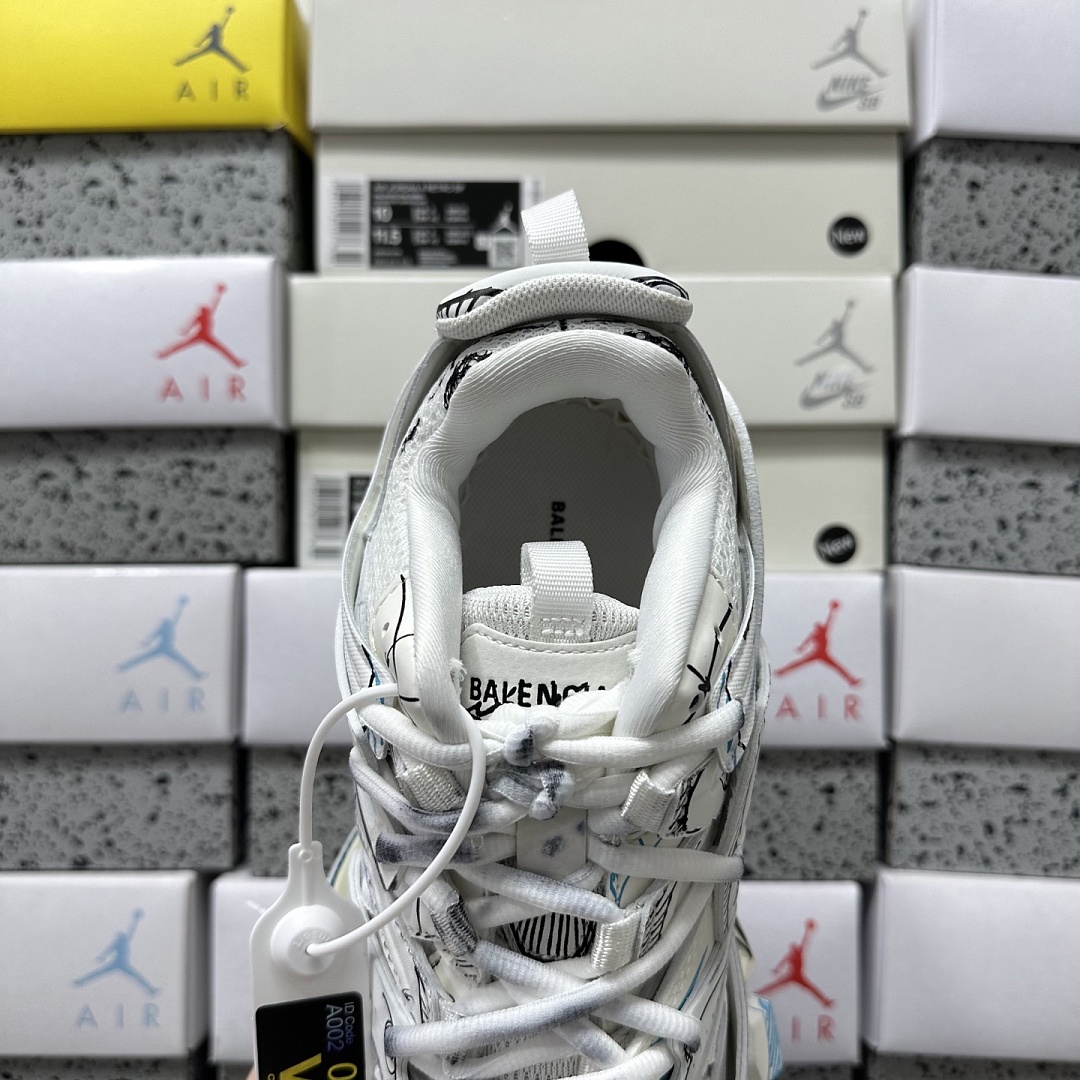 Balenciaga Track - Image 40