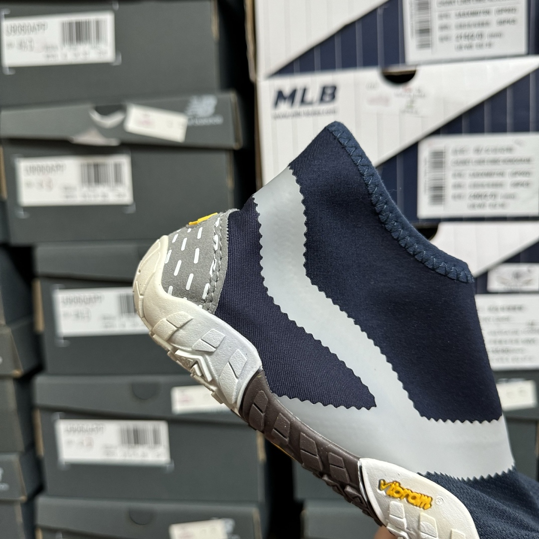 Suicoke Finger Chukka Boot S20MLC1 Navy High Top - Image 2