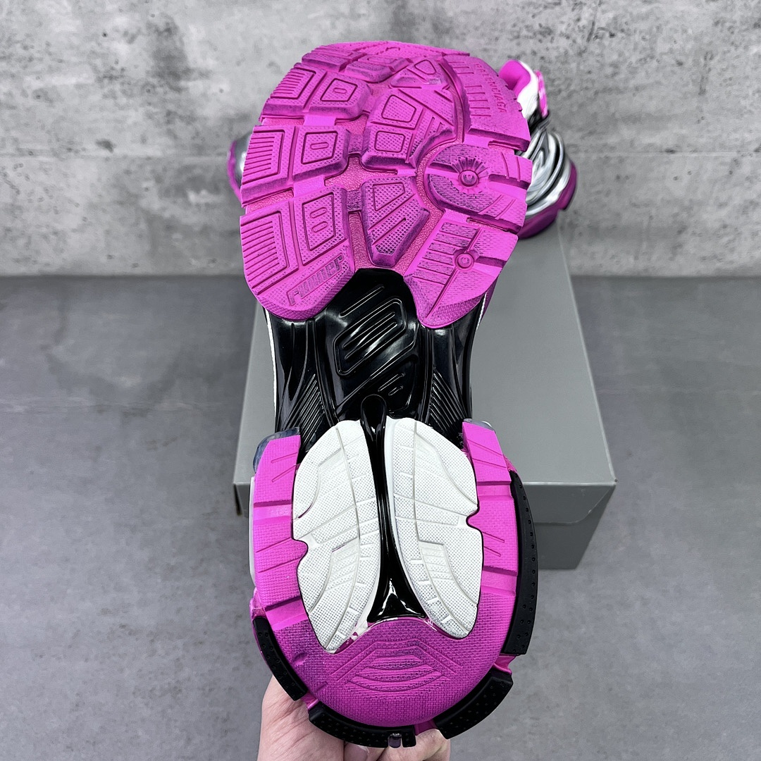 Balenciaga Runner 2.0 - Image 42