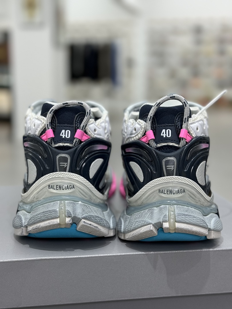 Balenciaga BLCG Runner 7.5 - Image 6