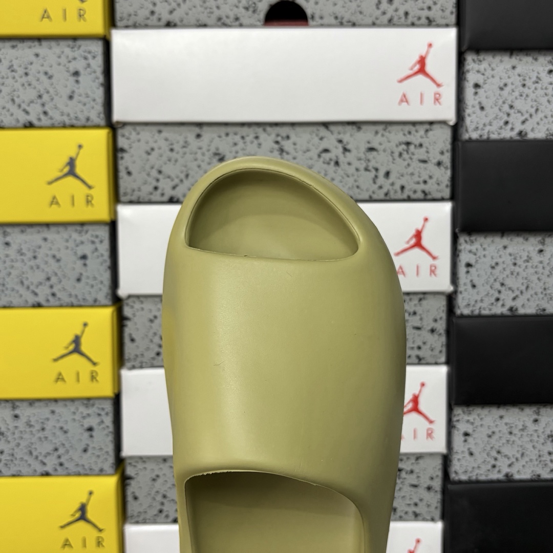 Adidas Yeezy Slide Resin - Image 5