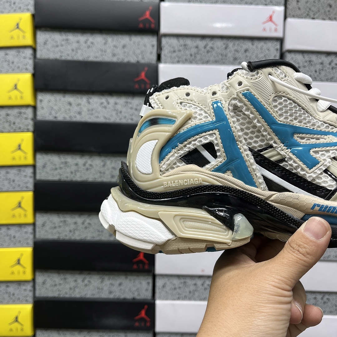 Balenciaga BLCG Runner - Image 52