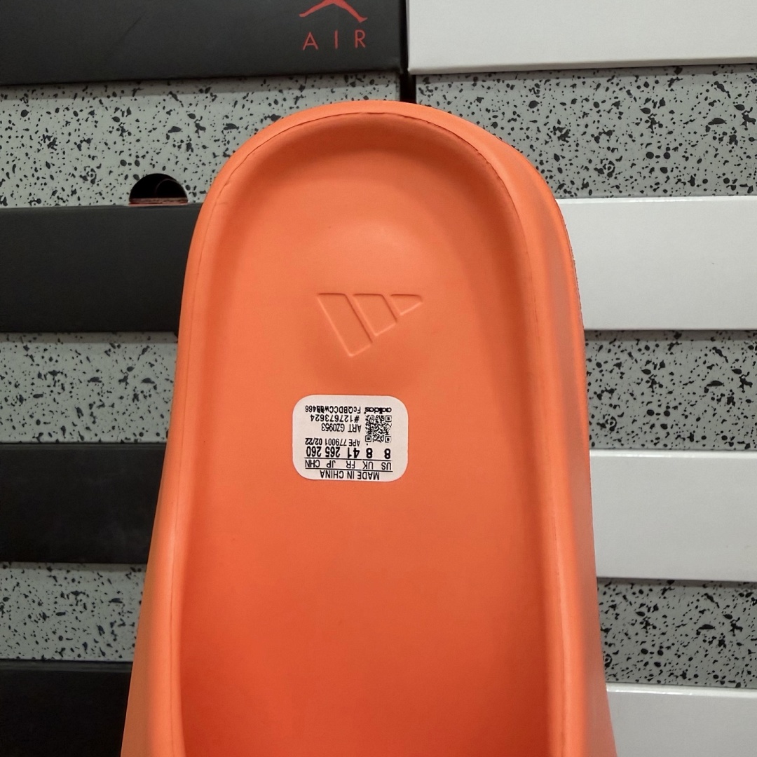 Adidas Slide/Foam Runner - Image 36