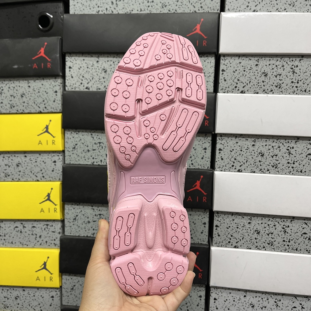 On Running Raf Simons Pharaxus - Image 4