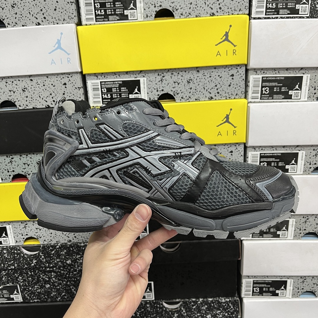 Balenciaga BLCG Runner 7.0 - Image 9
