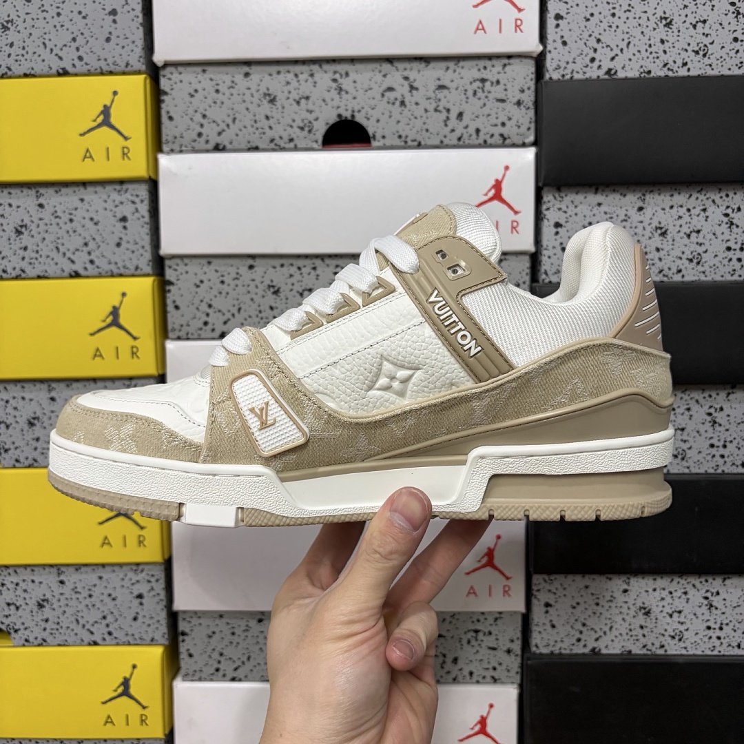 Louis Vuitton Trainer - Image 6