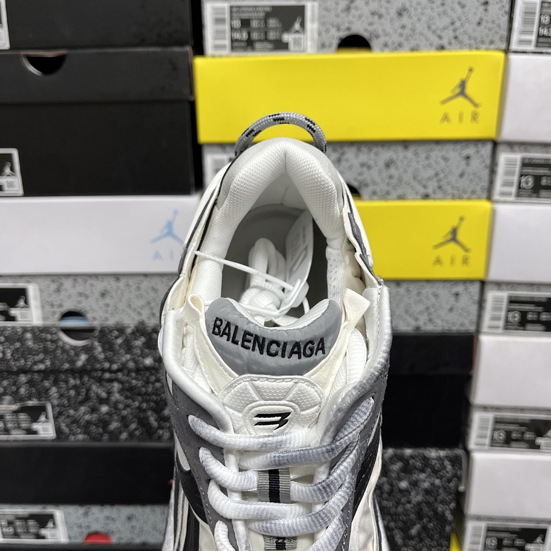 Balenciaga BLCG Runner 7.5 - Image 7
