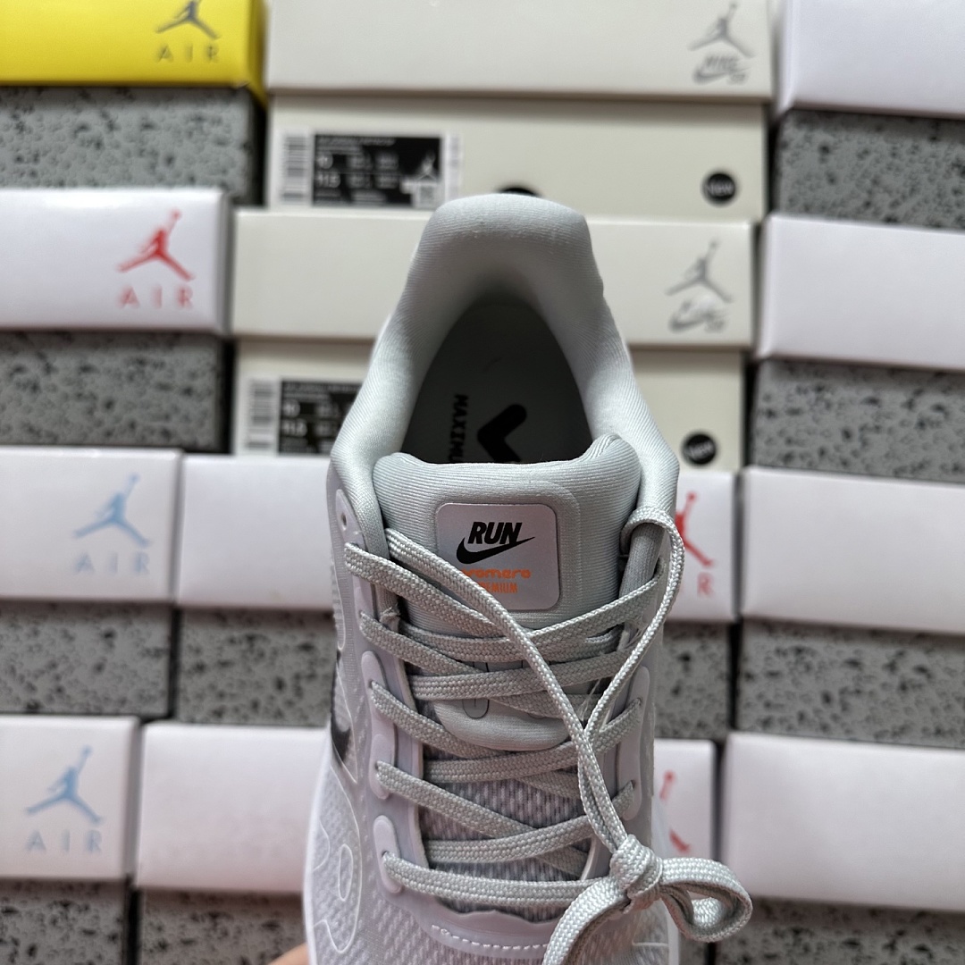 Nike Vomero Premium HM5973-603 - Image 5