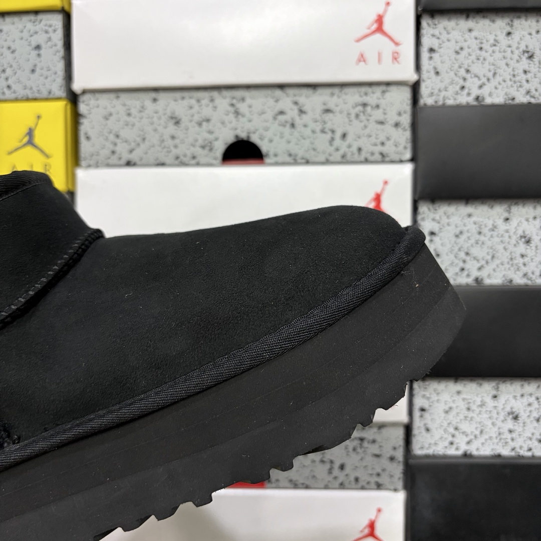 UGG Classic 3Cm Black -5092 - Image 2