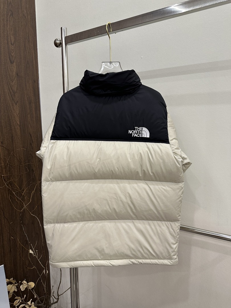 Chanel The North Face 1996 Retro Nuptse 700 Fill Packable Jacket - Image 44