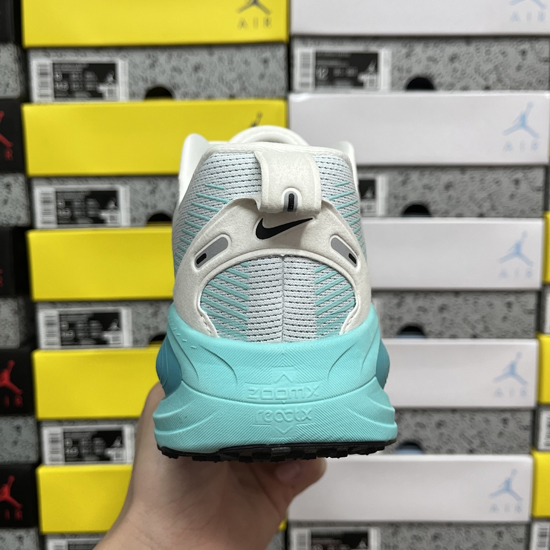 Nike Zoom Vomero - Image 5